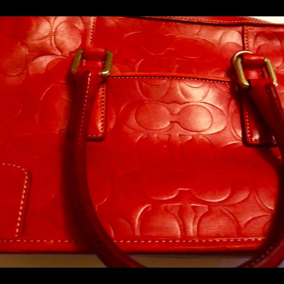 Purse - Picture 1 of 3